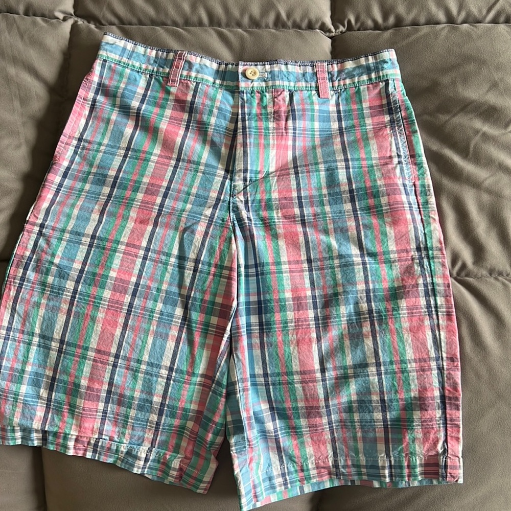 Vineyard vines plaid shorts